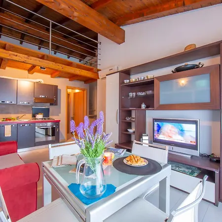 Relax Al Moro With Pool - Happy Apartment *